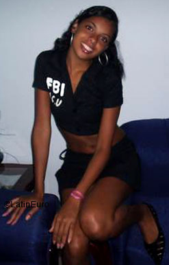Date this attractive Brazil girl Ivanice from CARATINGA B6594