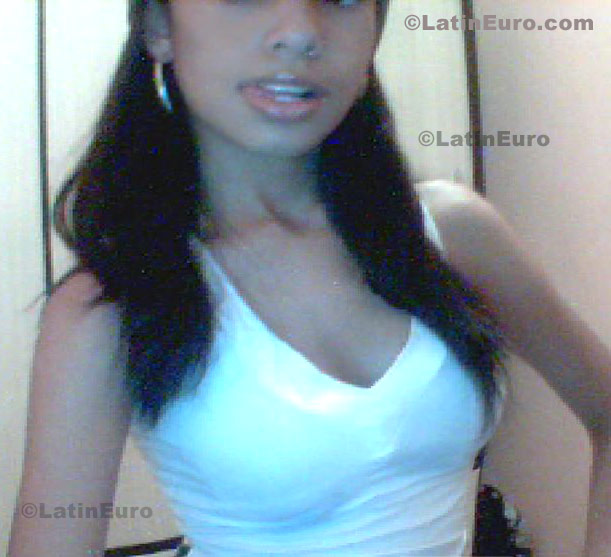 Date this passionate Brazil girl Debora from Orlandia B665