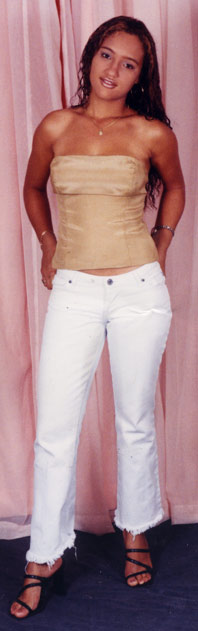 Date this happy Brazil girl Suleima from  B6699