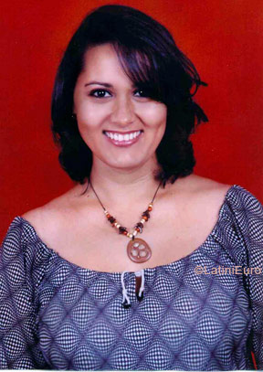 Date this charming Brazil girl Nicinha from CUIABA B6730
