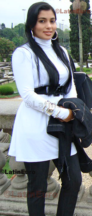 Date this hot Brazil girl Daina from Manaus B683