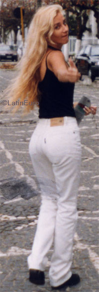 Date this attractive Brazil girl Sallete from GOIANIA B6907