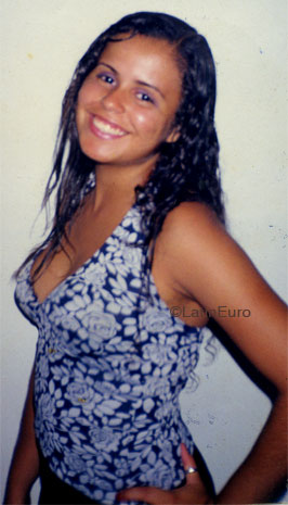 Date this athletic Brazil girl Alaine from SANTA TEREZA B6915