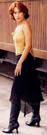 Date this voluptuous Brazil girl Catia from VILA VELHA B6964