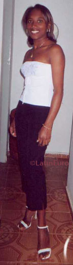 Date this pretty Brazil girl Aricelia from BRASILIA B7091