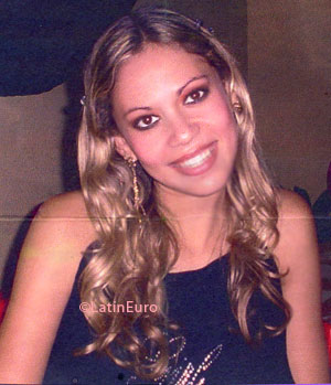 Date this fun Brazil girl Lorena from PARANA B7192