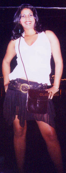 Date this hot Brazil girl Auri from RECIFE B7219