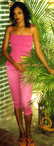 Date this voluptuous Brazil girl Lucineide from  B7291