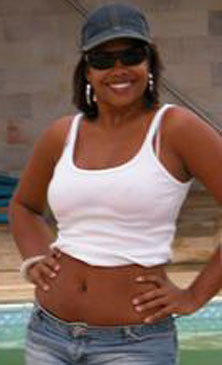 Date this attractive Brazil girl Magna from SALVADOR B7352
