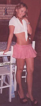 Date this nice looking Brazil girl Laura from SAO PAULO B7355