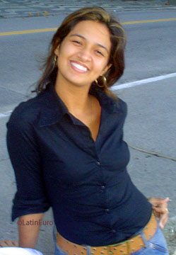 Date this charming Brazil girl Roberta from NITEROI B7385