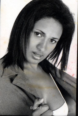 Date this georgeous Brazil girl Alfrania from SAO PAULO B7402