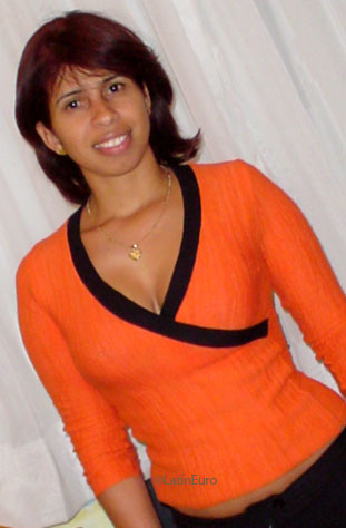 Date this delightful Brazil girl Valeska from CAMPO GRANDE B7406