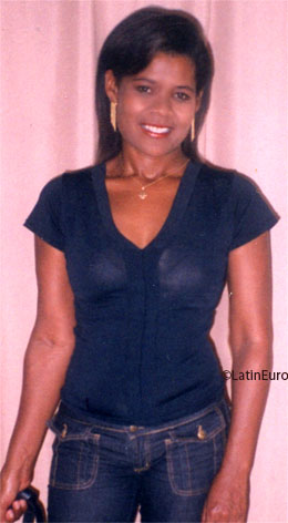 Date this sensual Brazil girl Ednalva from GOIANA B7429