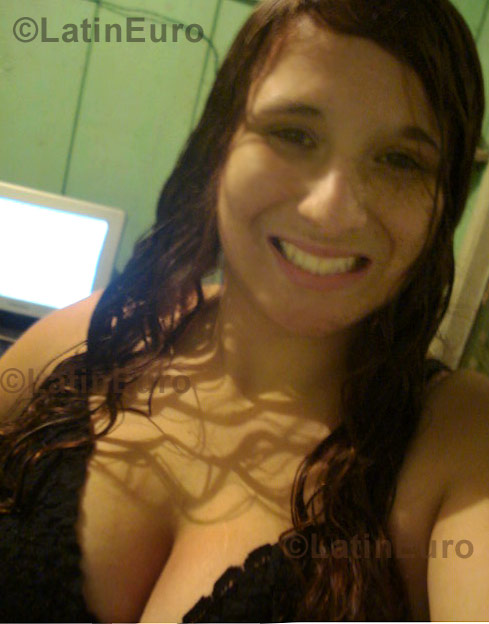 Date this stunning Brazil girl Danila from Ourinhos B744