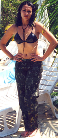 Date this foxy Brazil girl Paula from PINDAMONHANGABA B7453