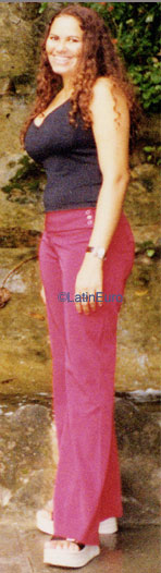 Date this happy Brazil girl Gilvania from RECIFE B7528