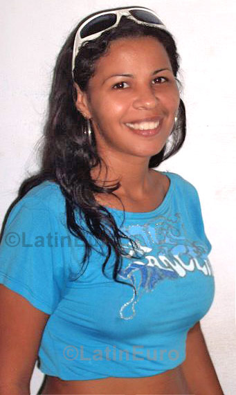 Date this sultry Brazil girl Yasmin from Natal B752