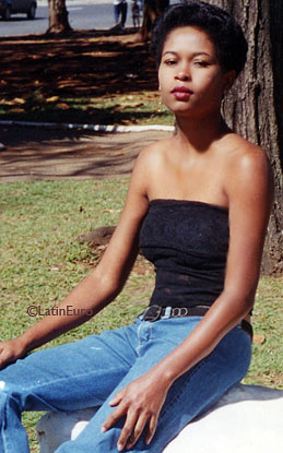 Date this happy Brazil girl Marineide from SAO PAULO B7635
