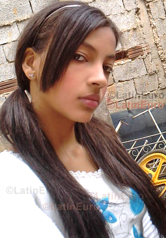 Date this stunning Brazil girl Denise- from Sao Paulo B771