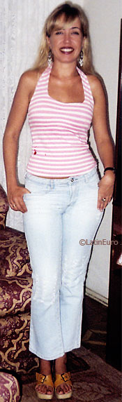 Date this voluptuous Brazil girl Sumaia from ITU B7720