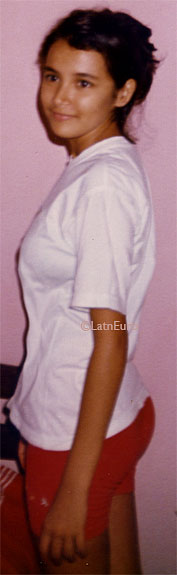 Date this delightful Brazil girl Fernanda from JARDIM DE PIRANHAS B7738