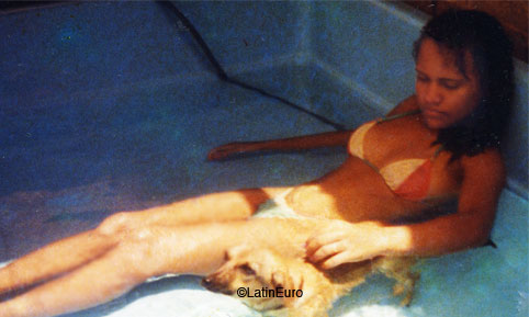 Date this fun Brazil girl Selma from PIRANGI B7761