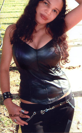 Date this fun Brazil girl Kelly from RIO DE JANEIRO B7770