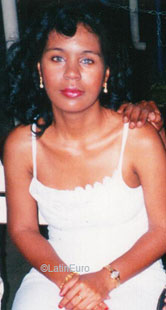 Date this pretty Brazil girl Kelly from TANQUE B7813