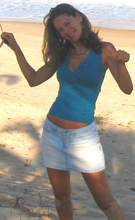 Date this stunning Brazil girl Mercia from SALVADOR B7825