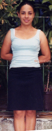 Date this attractive Brazil girl Suelen from SAO PAULO B7841