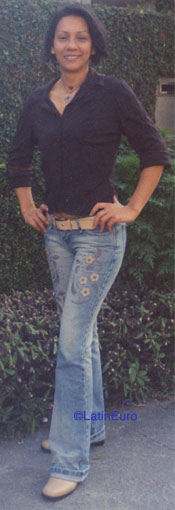 Date this happy Brazil girl Maria from SAO PAULO B7856