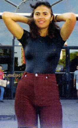 Date this good-looking Brazil girl Ana from NEVES B7862