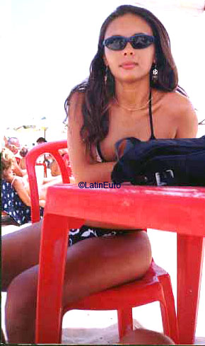 Date this attractive Brazil girl Andrea from FORTALEZA B7863