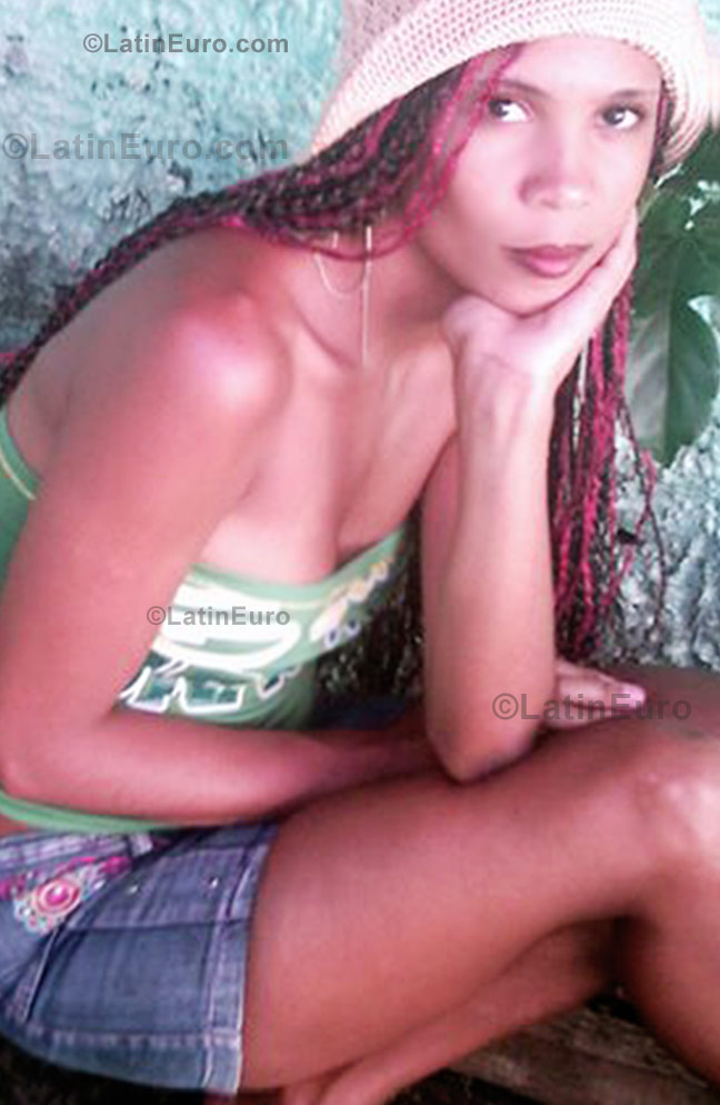 Date this pretty Brazil girl Iszailani from Camacari B787