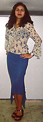 Date this delightful Brazil girl Elania from ITABORAI B7918