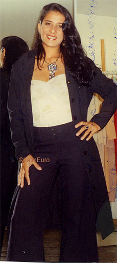 Date this sultry Brazil girl Claudia from SALVADOR B7921