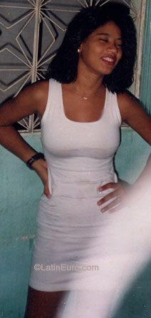 Date this happy Brazil girl Elisangela from RIO DE JANEIRO B8155