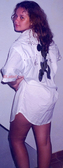 Date this voluptuous Brazil girl Lilia from RIO DE JANEIRO B8238