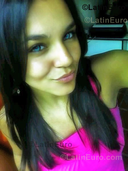Date this nice looking Brazil girl Juliana from Porto Alegre B838