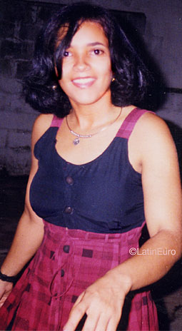 Date this nice looking Brazil girl Ronilda from SAO DOMINGOS DO ARAGUAIA B8429