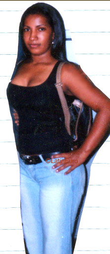 Date this nice looking Brazil girl Luana from LAURO DE FREITAS B8434