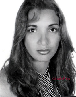 Date this charming Brazil girl Click from PORTEIRINHA B8469