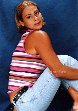 Date this beautiful Brazil girl Edva from  B8672