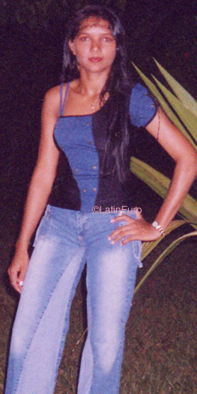 Date this foxy Brazil girl Maria from ALTAMIRA B8683