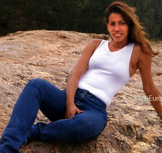 Date this athletic Brazil girl Neila from MARICA B8728