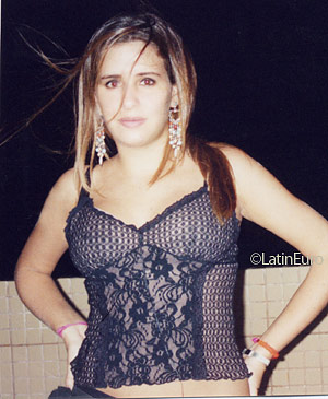 Date this athletic Brazil girl Veridiana from  B8772