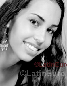 Date this georgeous Brazil girl Daniela from Osasco B882