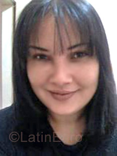Date this foxy Brazil girl Leandra from Ribeirao Preto B886