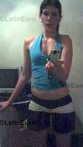 Date this attractive Brazil girl Poliana from Maringa B896
